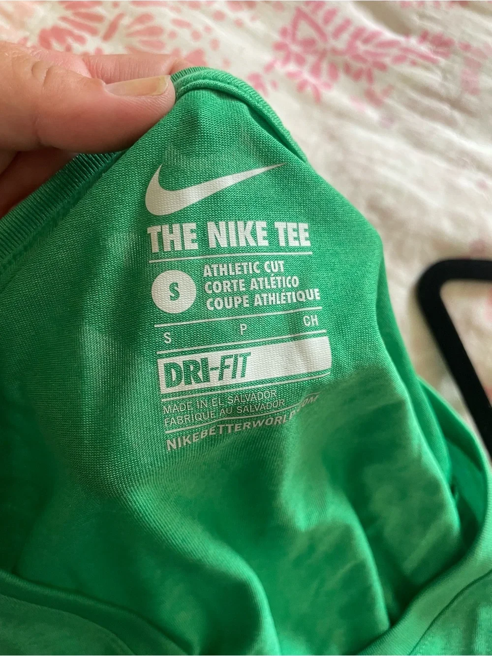Nike Women's Green V-Neck Short Sleeve Tee